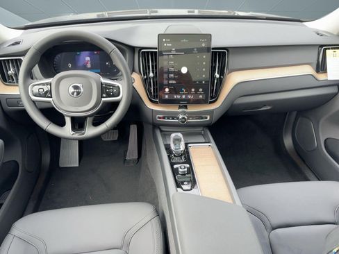 New 2026 Volvo XC60 B5 Plus w/ Climate Package image 25