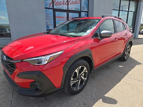 Used 2025 Subaru Crosstrek 2.0i Premium AWD/4WD image 2