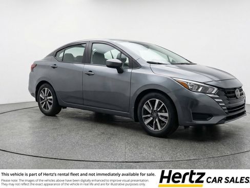 Used 2025 Nissan Versa SV image 1