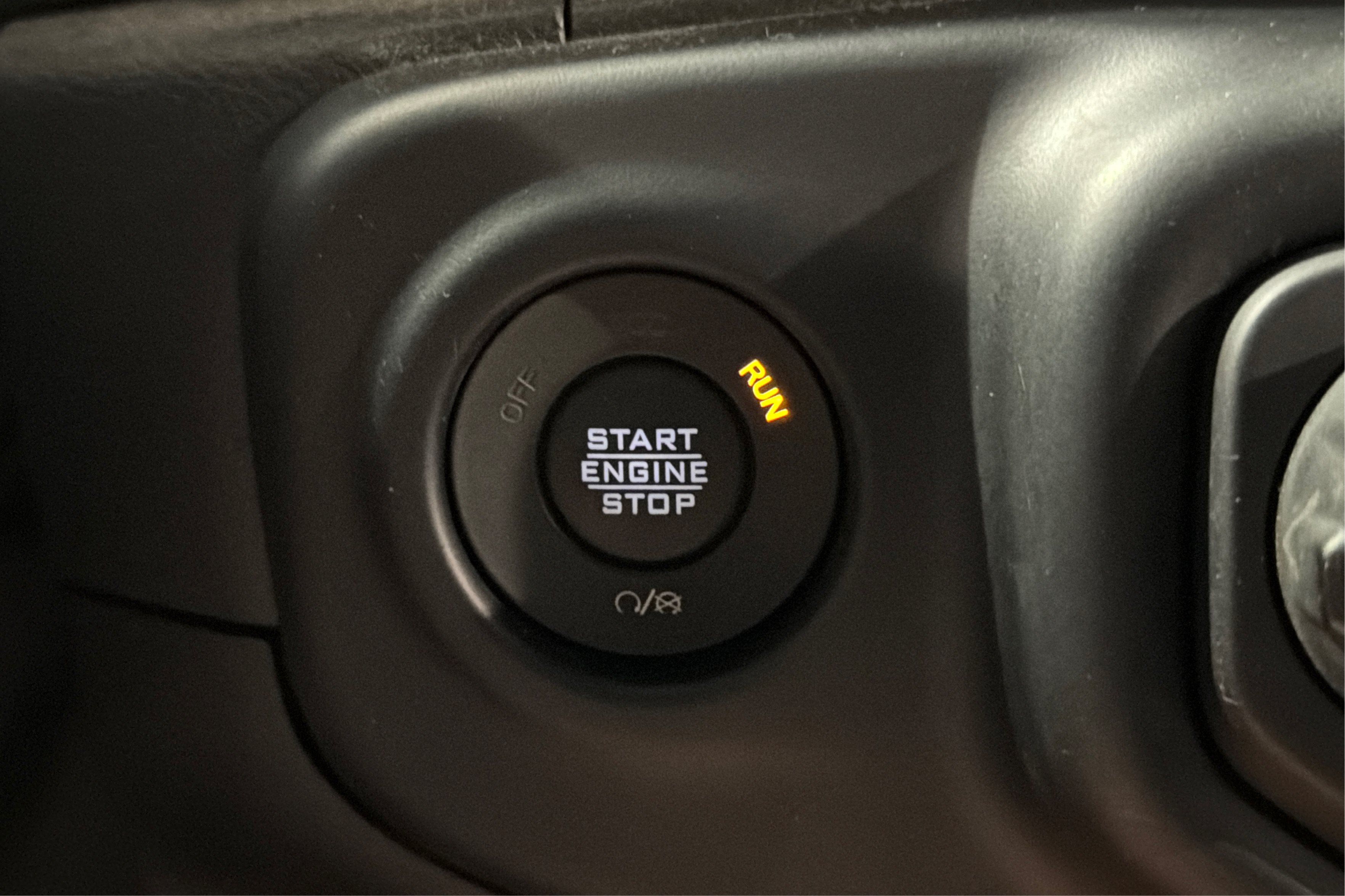 Used 2021 Jeep Wrangler Sport AWD/4WD image 30