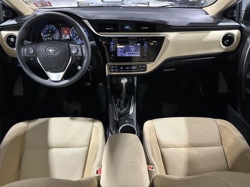 Used 2017 Toyota Corolla LE image 21