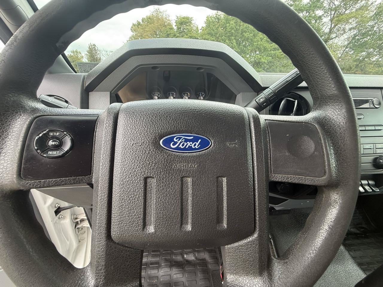 Used 2016 Ford F550 4x4 Regular Cab Super Duty image 24