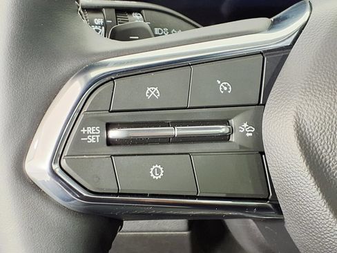Used 2026 Chevrolet Traverse LT w/ Driver Confidence Package FWD image 17