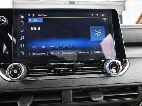 Used 2024 Chevrolet Colorado Trail Boss image 23