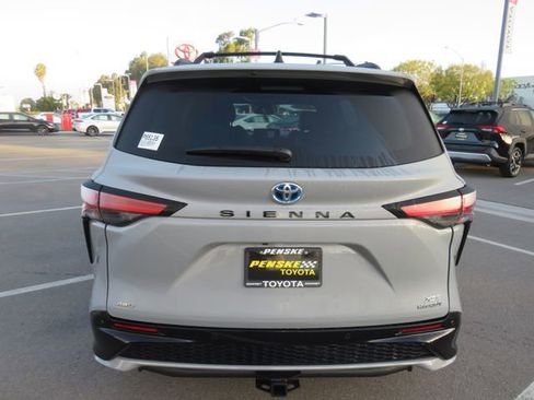 Certified 2023 Toyota Sienna XSE w/ XSE Plus Package image 9