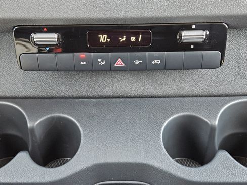 Used 2026 Mercedes-Benz Sprinter 2500 image 10