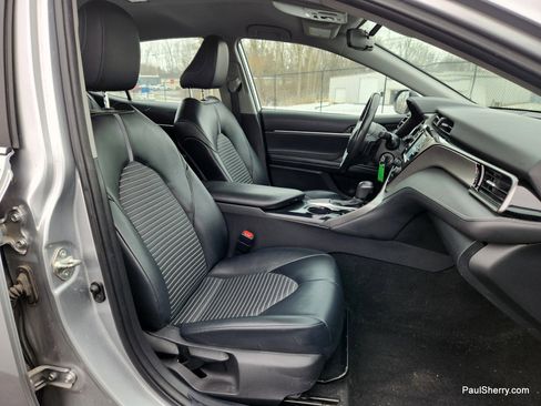 Used 2020 Toyota Camry SE image 28