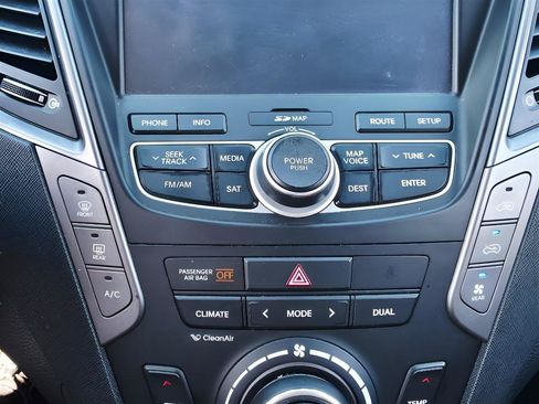 Used 2013 Hyundai Santa Fe Limited w/ Technology Pkg FWD image 37