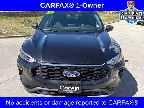 Used 2025 Ford Escape ST-Line AWD/4WD image 2