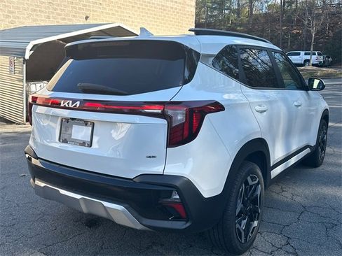 Used 2024 Kia Seltos SX w/ SX Sunroof Package image 5