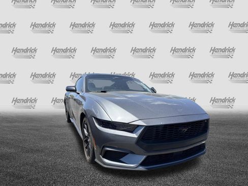 Used 2024 Ford Mustang Coupe image 7