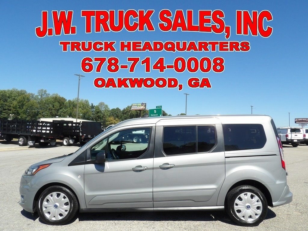 Used 2023 Ford Transit Connect XLT FWD image 2