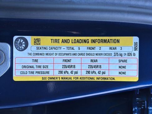 Used 2023 Tesla Model 3 Standard Range image 29