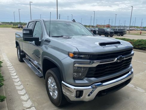 Used 2024 Chevrolet Silverado 2500 LT w/ All Star Edition image 2