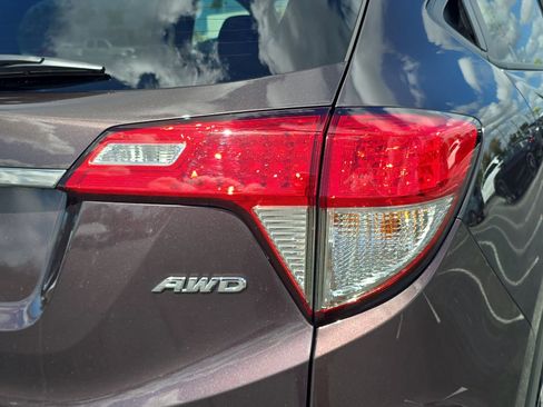 Certified 2022 Honda HR-V EX image 8