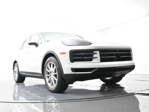 Certified 2024 Porsche Cayenne image 51