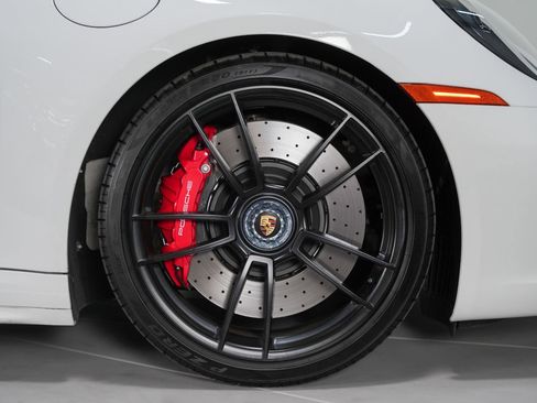 Used 2024 Porsche 911 Carrera GTS image 27