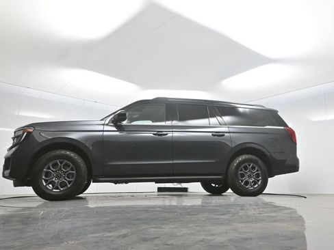 Used 2025 Ford Expedition Max Active RWD image 7
