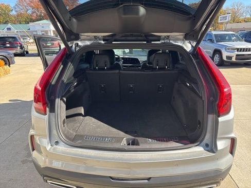 Used 2024 Cadillac XT4 Premium Luxury image 31