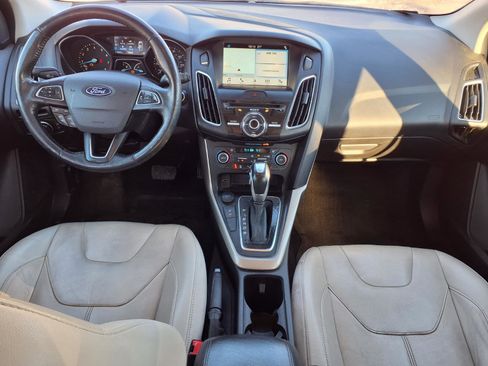 Used 2018 Ford Focus Titanium image 12