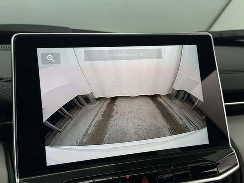 New 2026 Jeep Compass Limited image 30