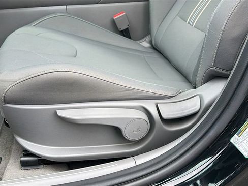 Certified 2025 Hyundai Elantra SEL w/ Cargo Package FWD image 20