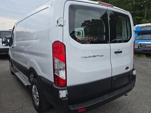 Used 2025 Ford Transit 250 Low Roof w/ Exterior Upgrade Package RWD image 8