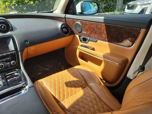 Used 2016 Jaguar XJ L Portfolio RWD image 20