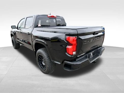 Used 2024 Chevrolet Colorado Z71 w/ Z71 Convenience Package 2 AWD/4WD image 8