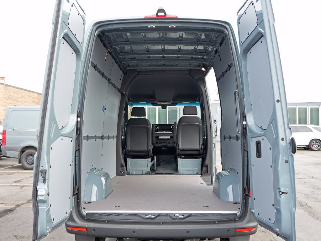 Used 2026 Mercedes-Benz Sprinter 2500 image 5