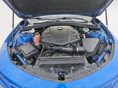 Used 2018 Chevrolet Camaro LT w/ Technology Package RWD image 28