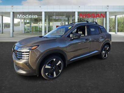 New 2026 Nissan Kicks SR w/ Cold Weather Package