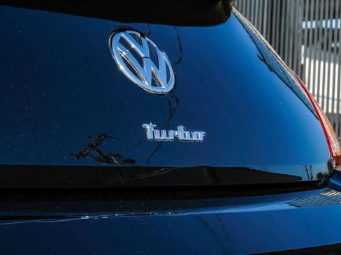 Used 2013 Volkswagen Beetle 2.0T image 42