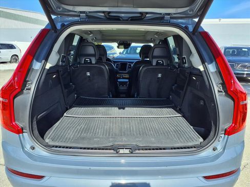 Used 2021 Volvo XC90 T6 Momentum w/ Protection Package image 18
