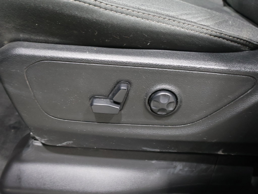 Used 2020 RAM 1500 Big Horn AWD/4WD image 13