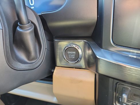 Used 2024 Ford F250 Lariat w/ Sport Appearance Package image 15