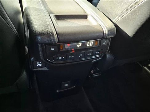 Used 2025 Toyota Grand Highlander AWD Hybrid image 20
