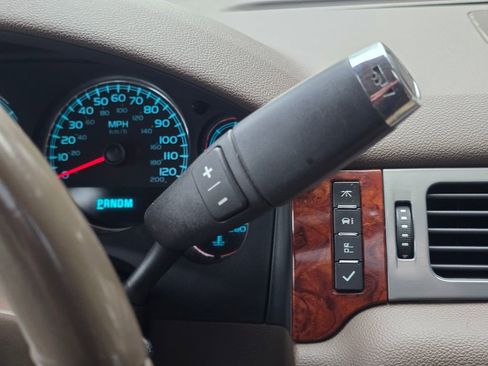 Used 2010 Chevrolet Suburban LTZ image 34