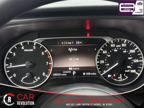 Used 2024 Nissan Rogue SV image 24