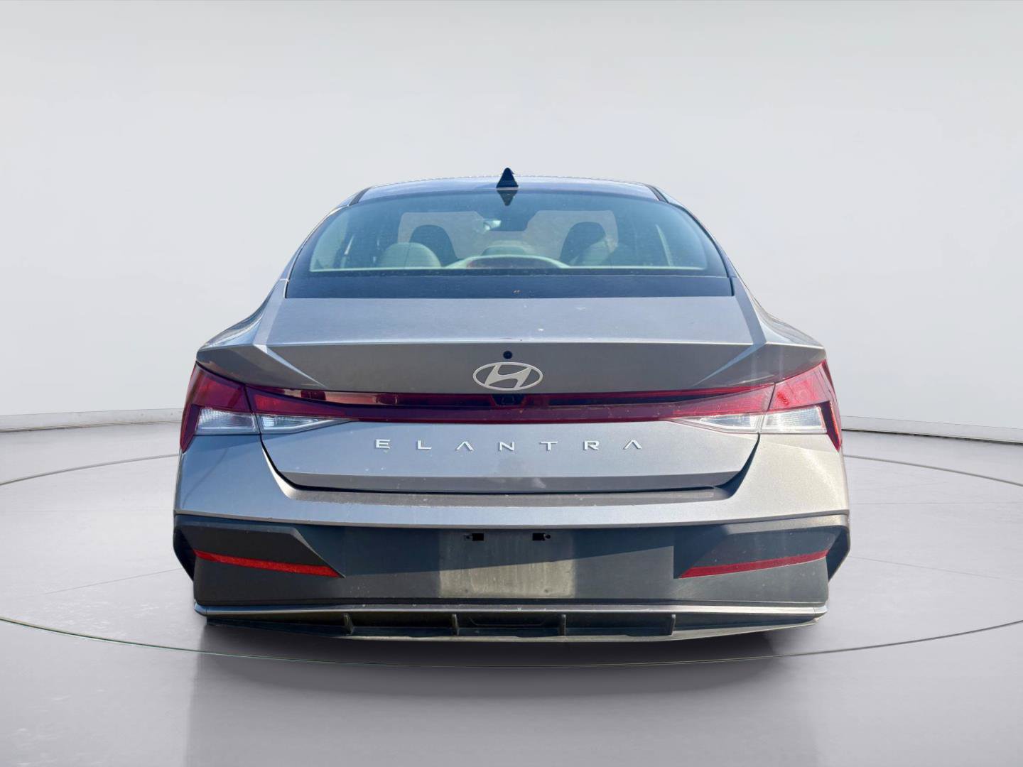 Used 2024 Hyundai Elantra SEL FWD image 5