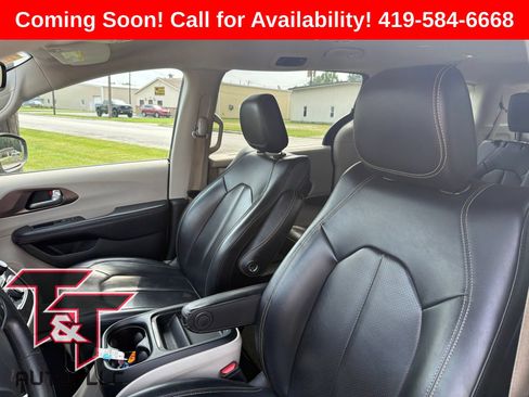 Used 2021 Chrysler Voyager Lxi FWD image 5