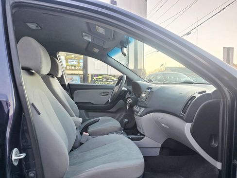 Used 2010 Hyundai Elantra GLS FWD image 12
