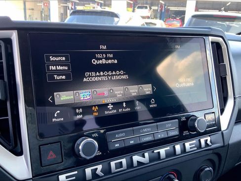Used 2025 Nissan Frontier SV RWD image 30