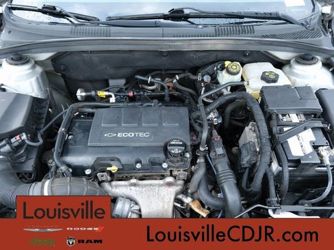 Used 2016 Chevrolet Cruze LT w/ Technology Package FWD image 32