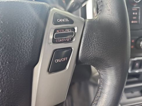 Used 2019 Nissan Titan SV w/ SV Convenience Package AWD/4WD image 23