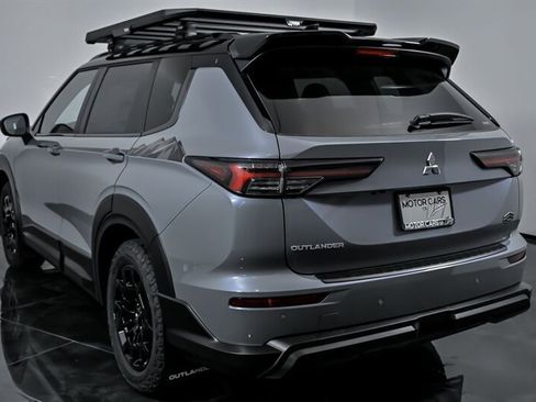 New 2025 Mitsubishi Outlander AWD image 7