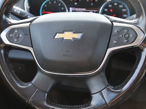 Used 2018 Chevrolet Traverse LT image 18