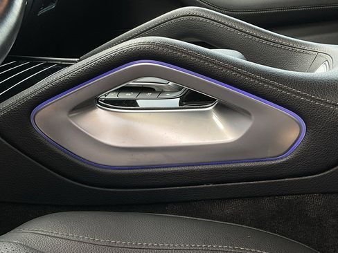 Used 2024 Mercedes-Benz GLE 350 4MATIC image 39