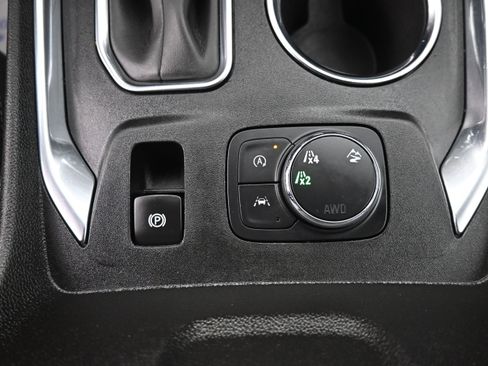 Used 2023 Chevrolet Traverse LT AWD/4WD image 22