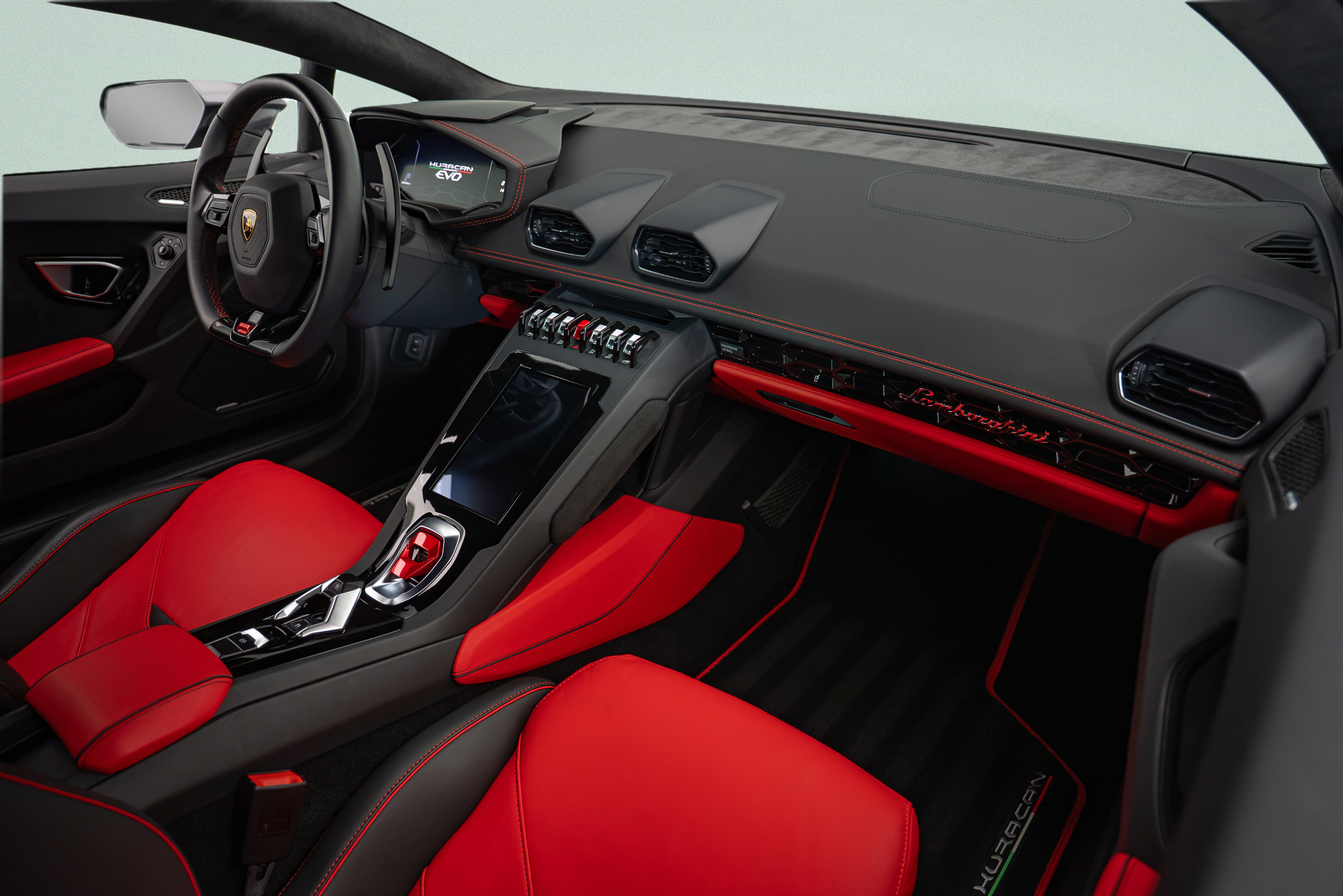 Used 2021 Lamborghini Huracan EVO RWD image 8